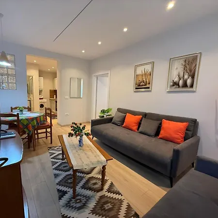 Center 1 Bedroom Myslym Shyri 11 A * Тирана