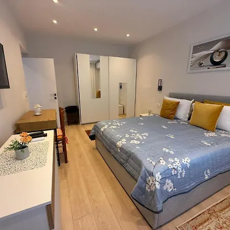 Lejlighed Center 1 Bedroom Myslym Shyri 11 A Tirana
